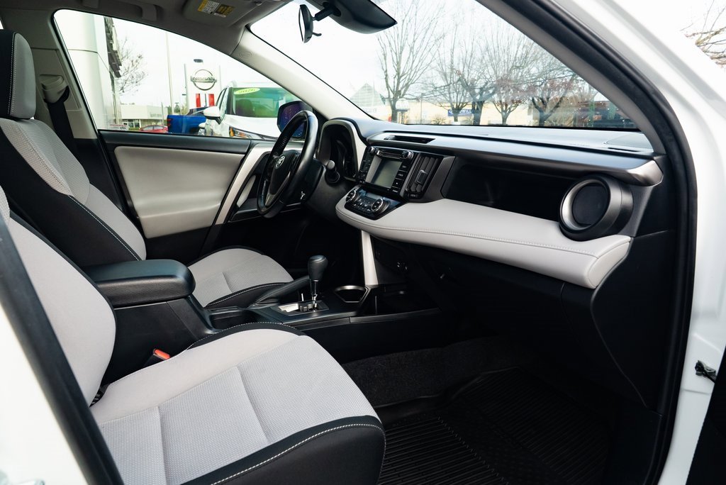 Used 2018 Toyota RAV4 XLE image 24