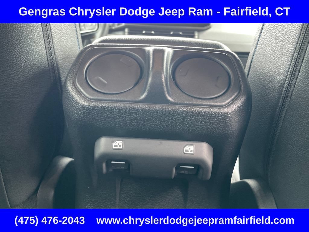 Used 2024 Jeep Wrangler Unlimited AWD/4WD image 29