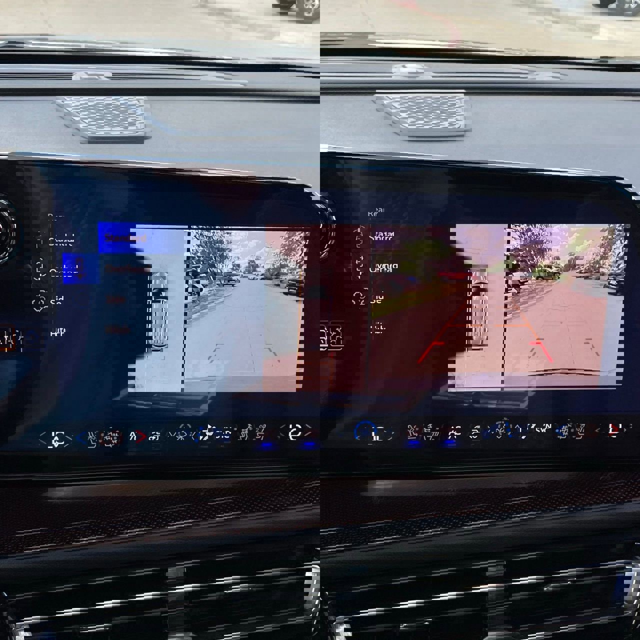 Used 2026 Chevrolet Traverse RS image 19