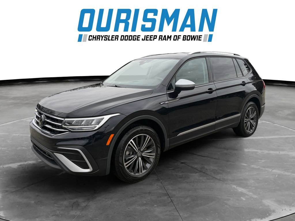 Used 2024 Volkswagen Tiguan Wolfsburg Edition image 2