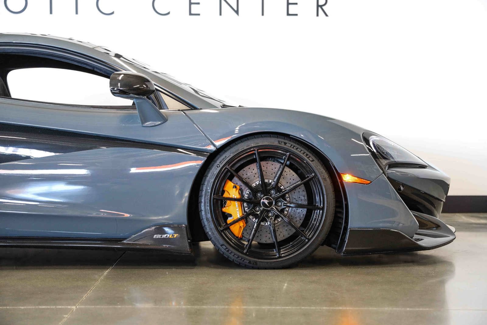 Used 2019 McLaren 600LT RWD image 18