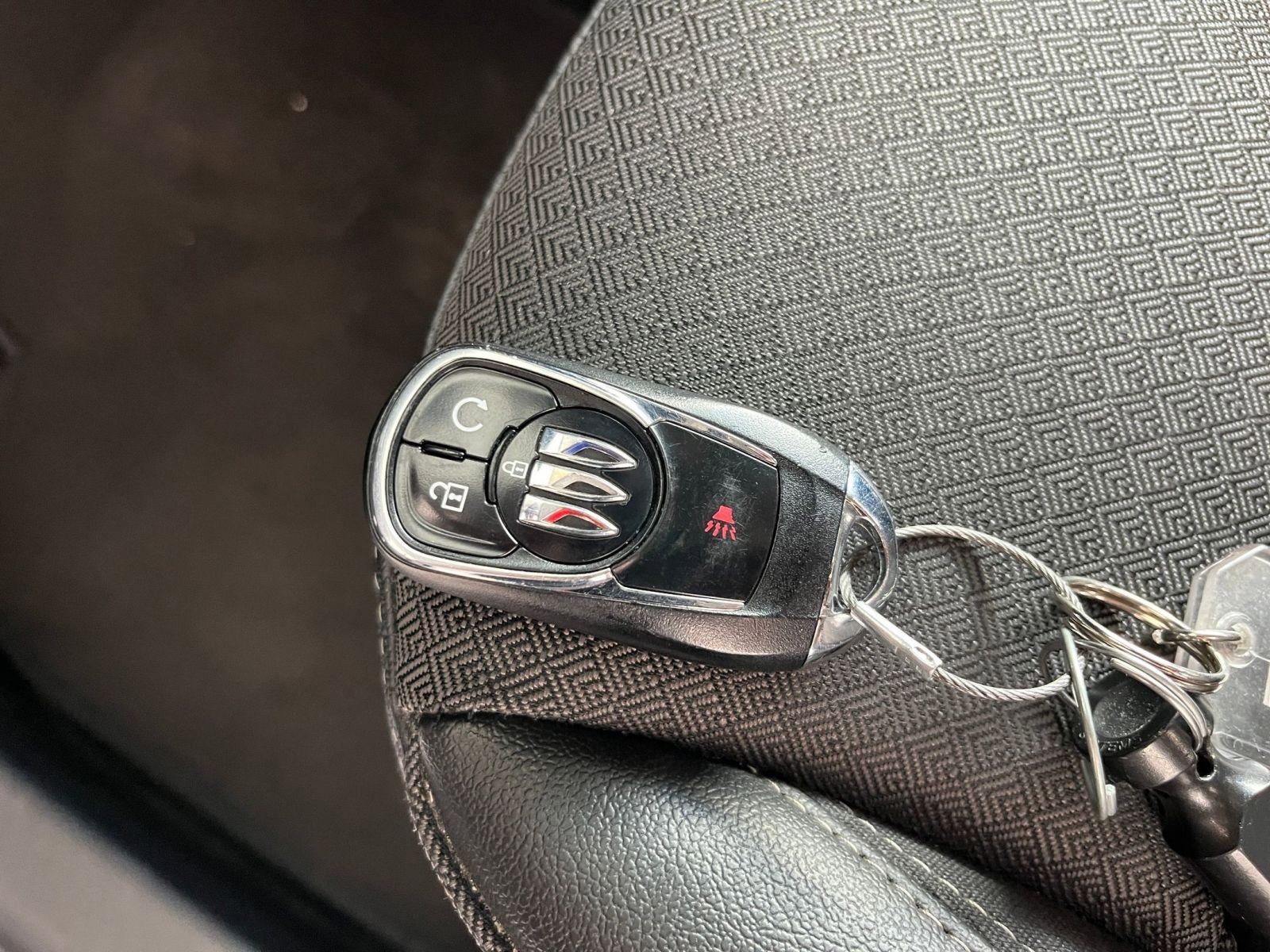 Used 2025 Buick Encore GX Preferred image 21