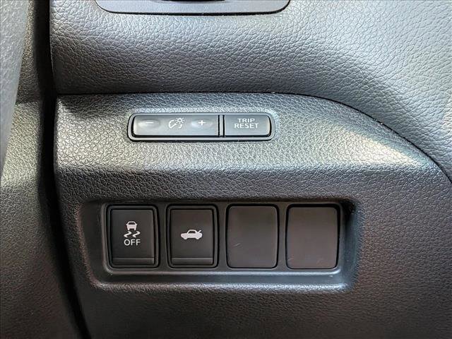 Used 2015 Nissan Altima 2.5 SV w/ Convenience Package FWD image 10