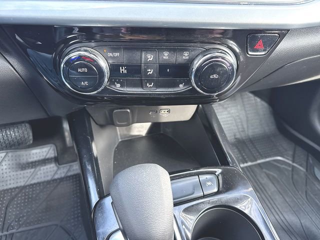 Used 2024 Chevrolet Trax LT w/ Driver Confidence Package image 17