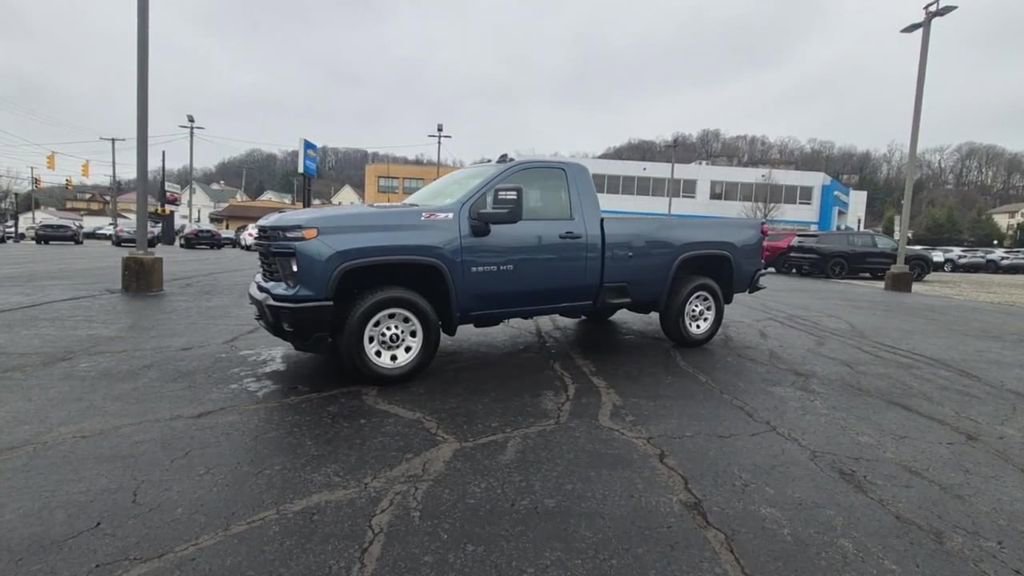 Used 2025 Chevrolet Silverado 3500 W/T image 5