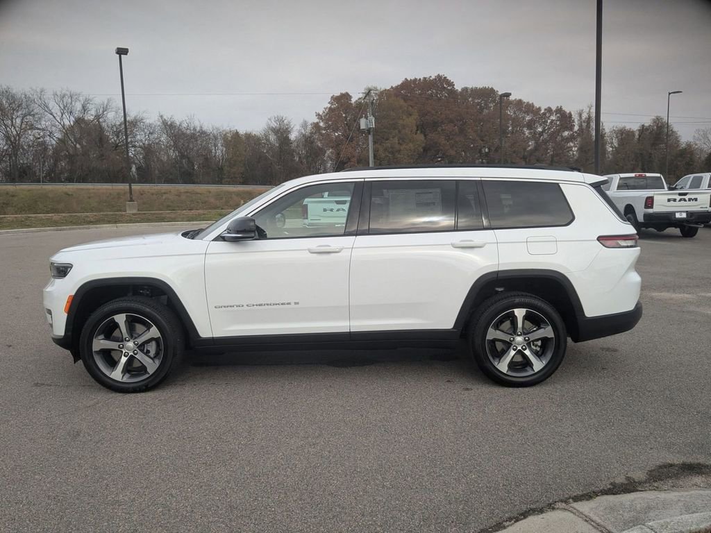 New 2025 Jeep Grand Cherokee L Limited w/ Trailer Tow Package video 2