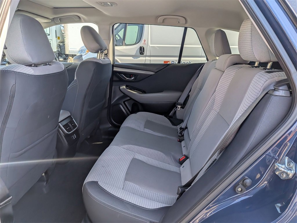 Used 2025 Subaru Outback Premium image 28
