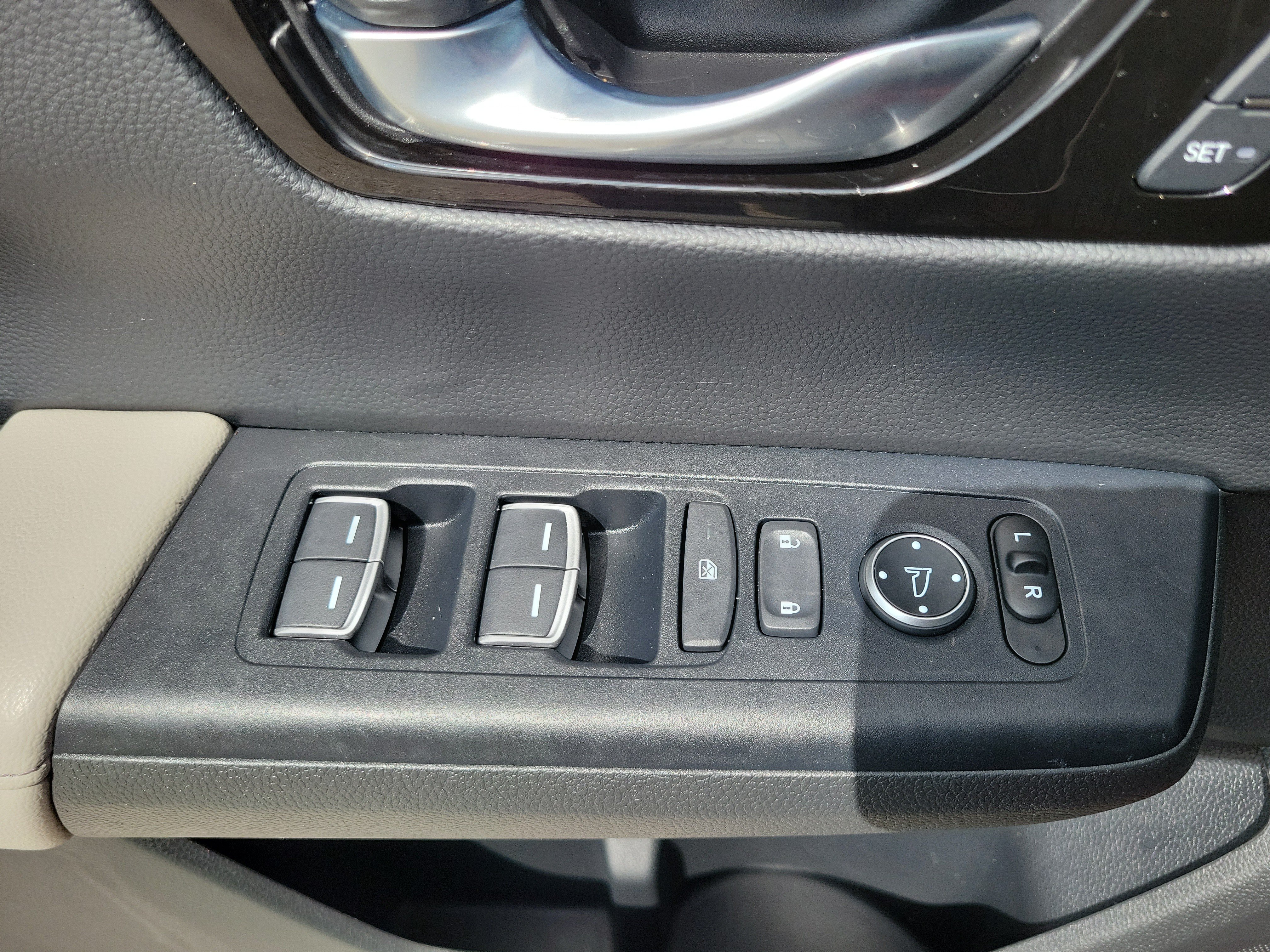Used 2023 Honda CR-V EX-L image 24