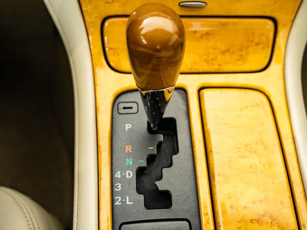 Used 2004 Lexus SC 430 Convertible RWD image 39