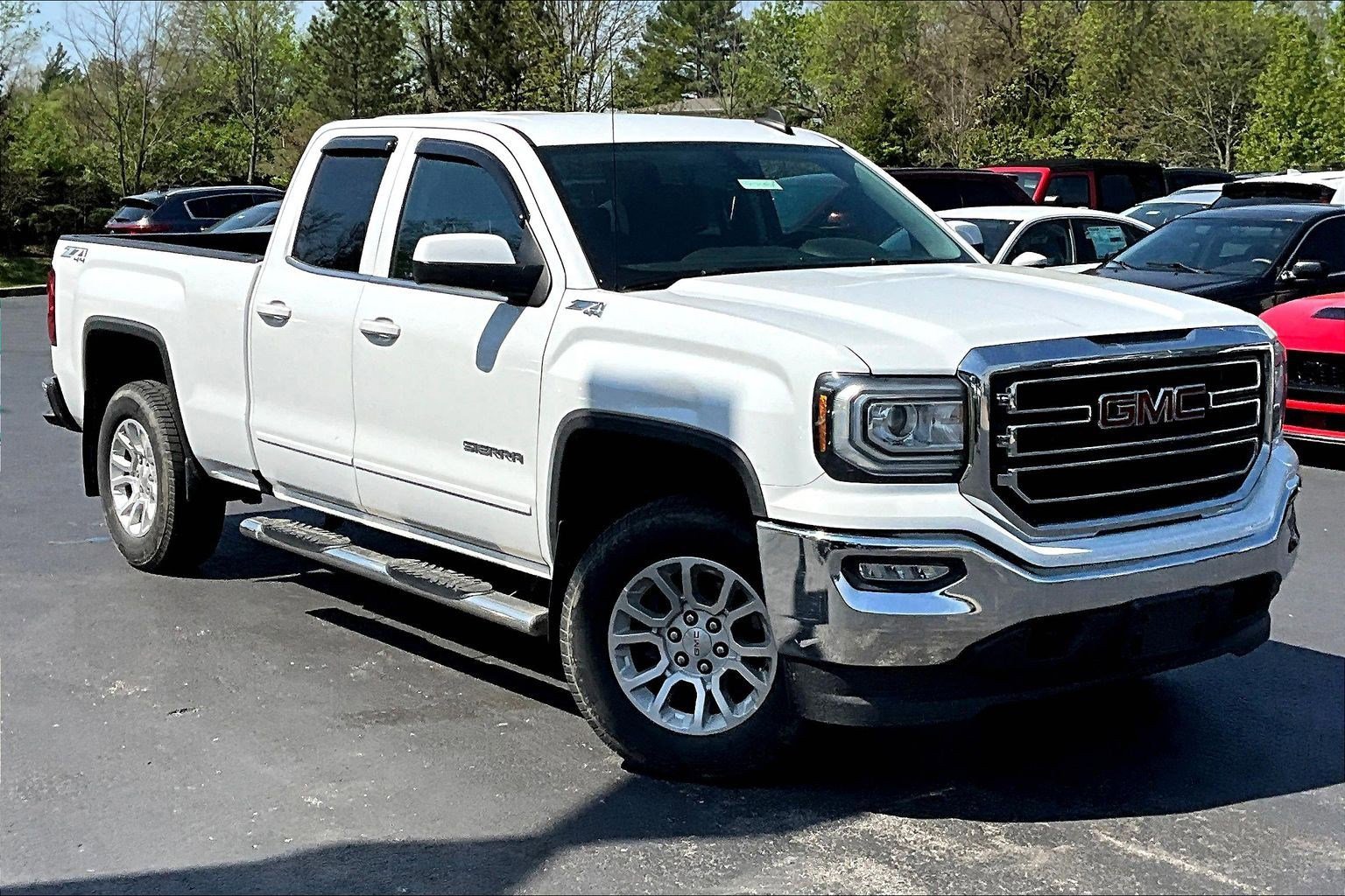 Used 2019 GMC Sierra 1500 SLE w/ SLE Value Package AWD/4WD image 2