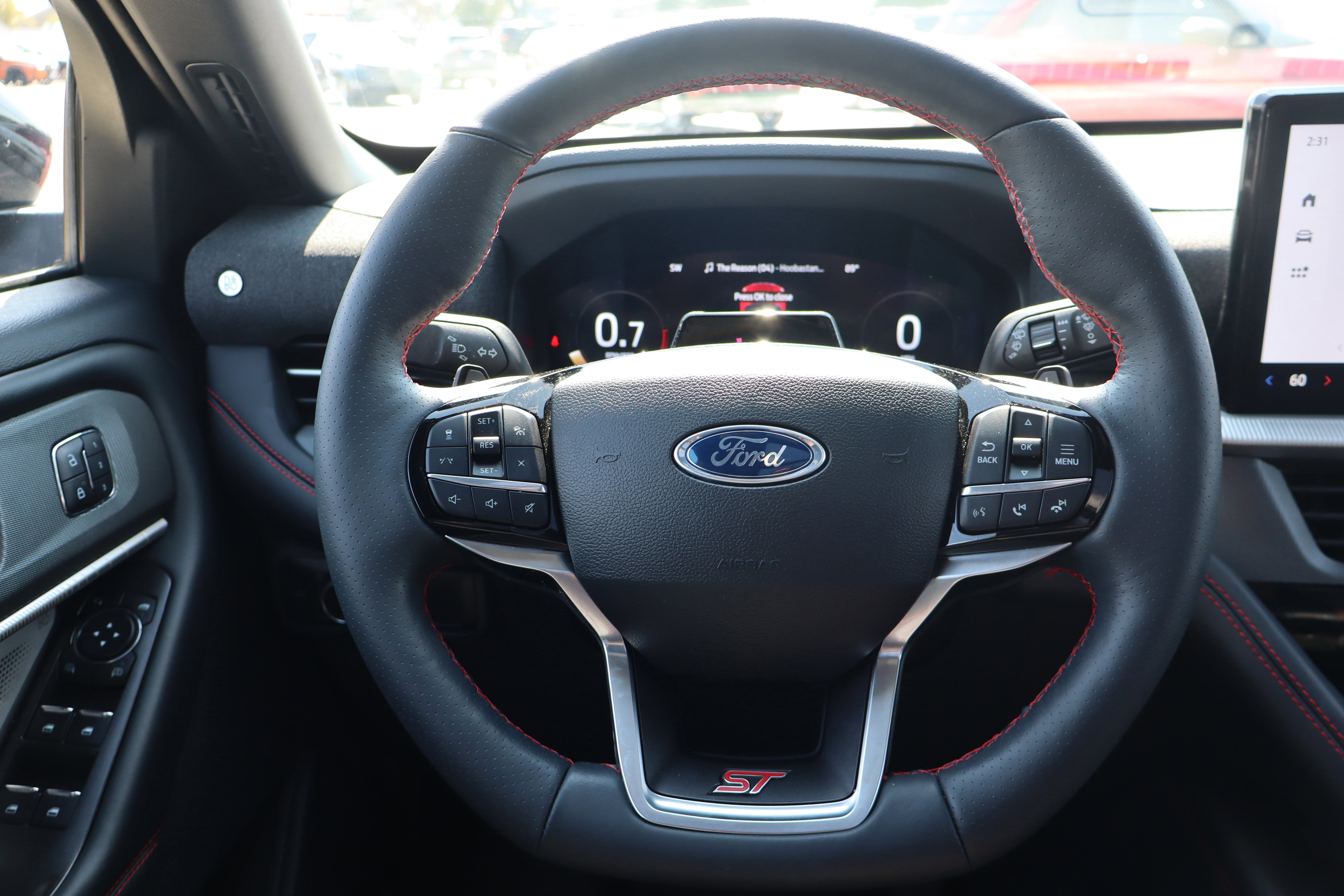 Used 2025 Ford Explorer ST image 19