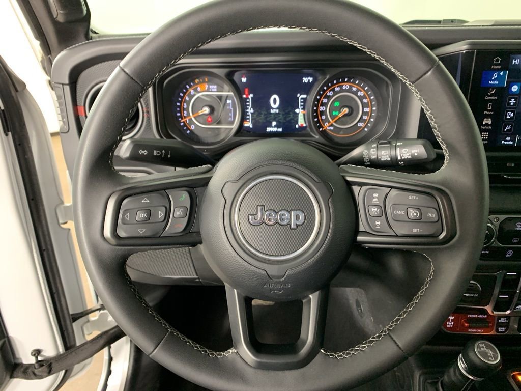 Used 2025 Jeep Wrangler Unlimited Rubicon image 20