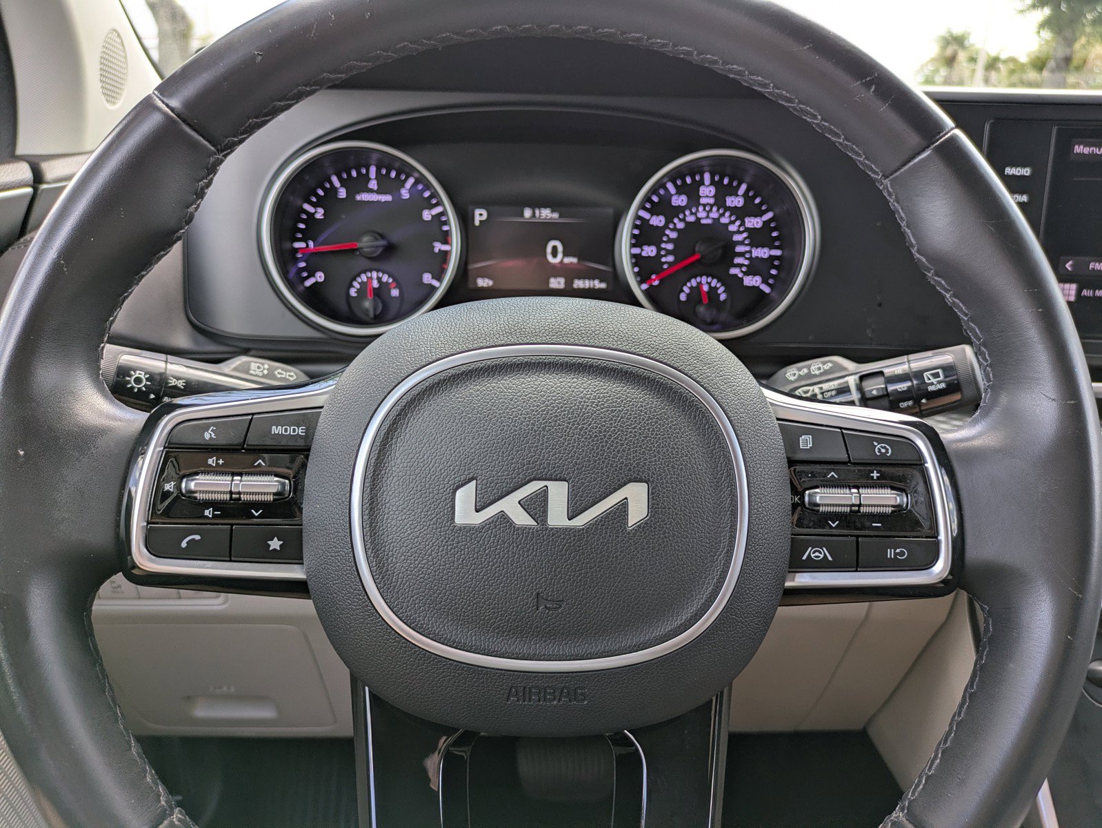 Certified 2024 Kia Carnival LX FWD image 22