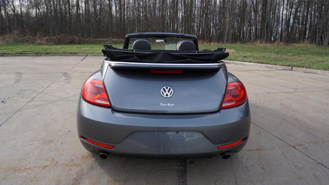 Used 2014 Volkswagen Beetle R-Line image 4