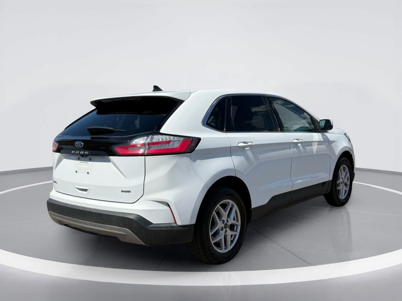 Used 2024 Ford Edge SEL AWD/4WD image 6