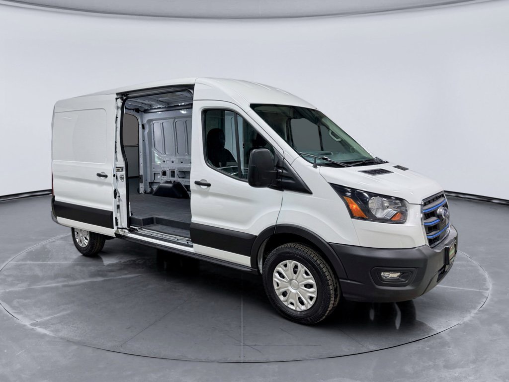 Used 2023 Ford E-Transit Medium Roof image 22