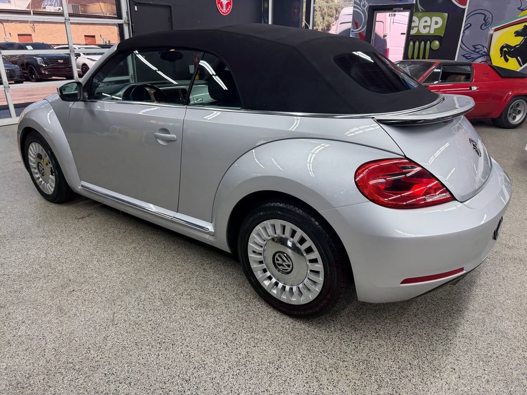 Used 2016 Volkswagen Beetle 1.8T S FWD image 3