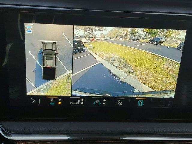 Used 2022 GMC Sierra 1500 AT4 w/ AT4 Premium Package image 18
