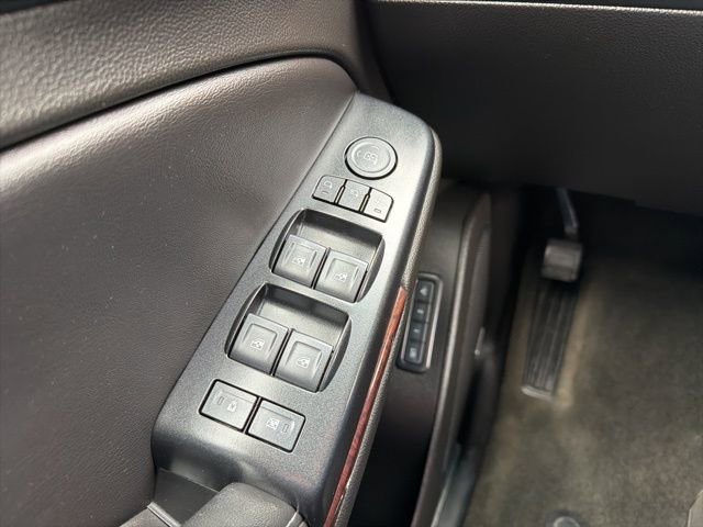 Used 2018 GMC Yukon XL SLT w/ Open Road Package image 16