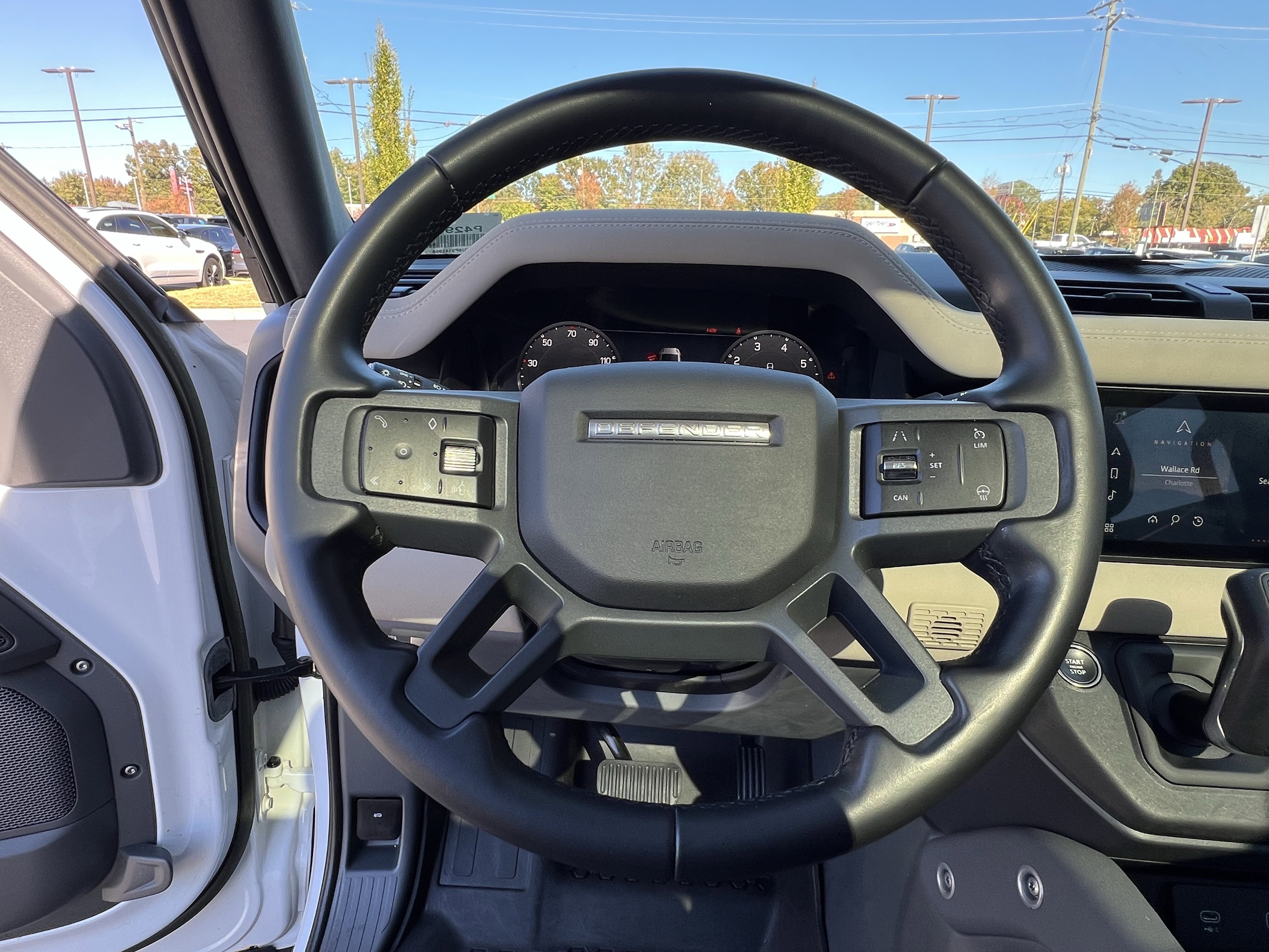 Used 2023 Land Rover Defender 110 X-Dynamic SE image 14