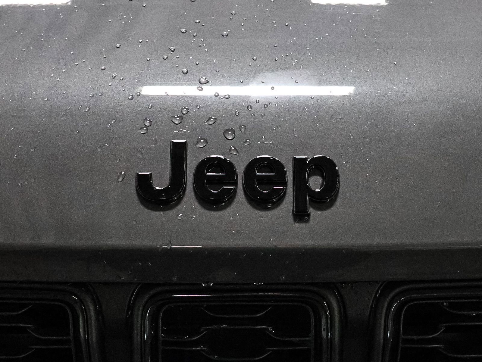 Used 2023 Jeep Grand Cherokee L Limited w/ Black Appearance Package image 13