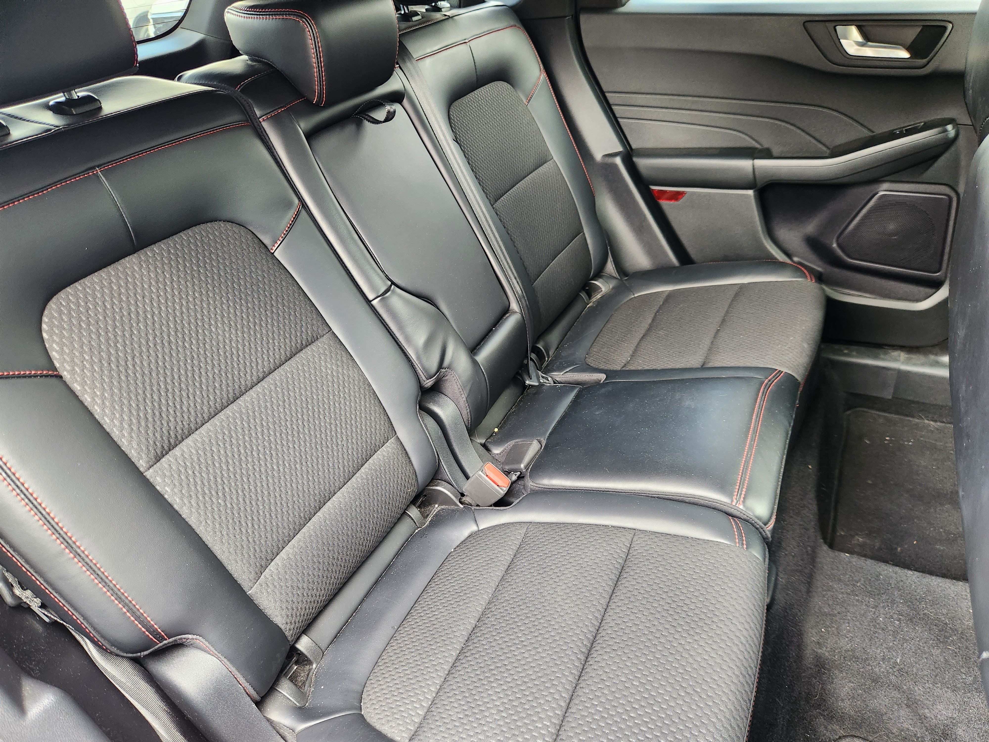 Used 2024 Ford Escape ST-Line w/ Tech Pack #1 FWD image 16