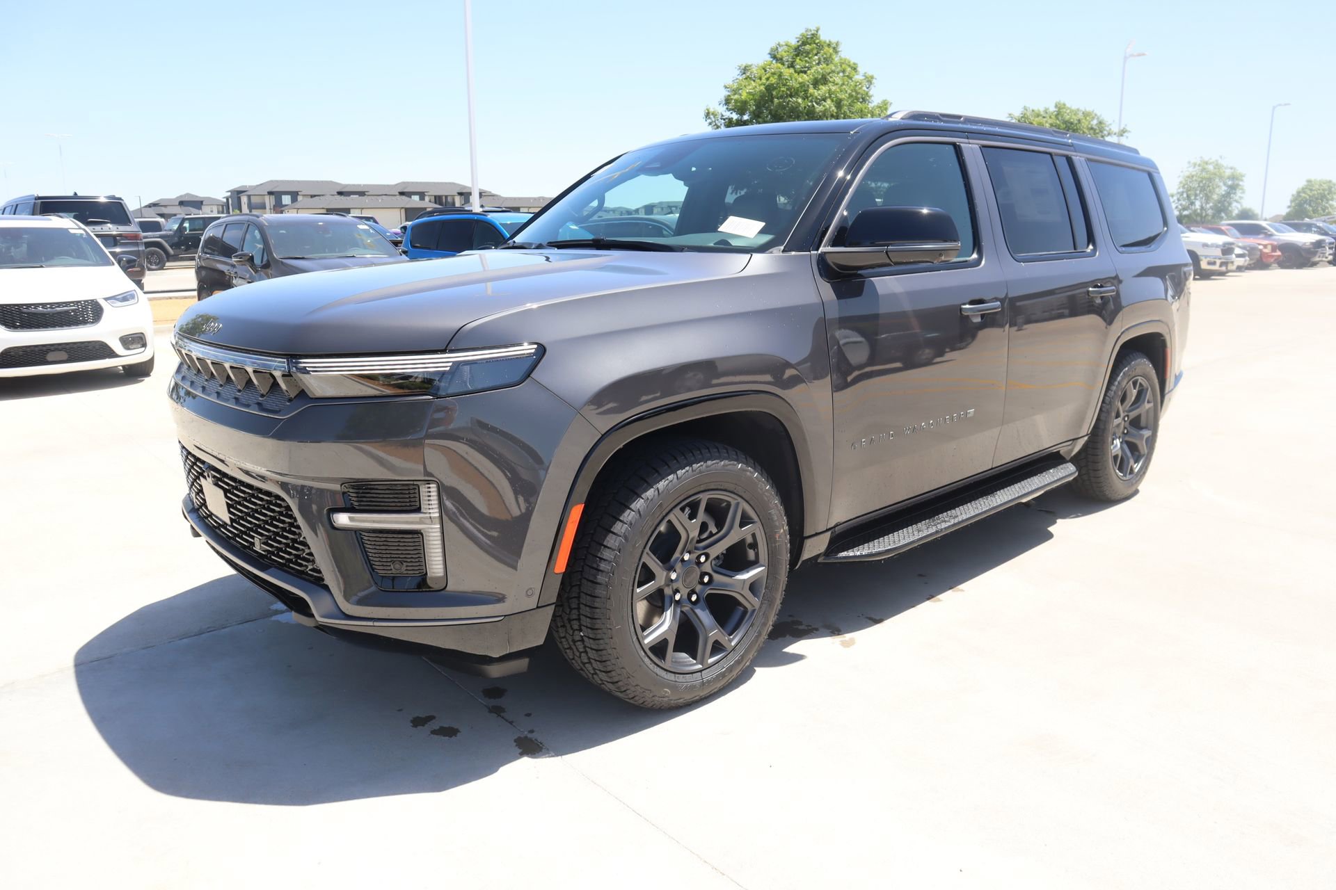 New 2026 Jeep Grand Wagoneer 4WD image 11