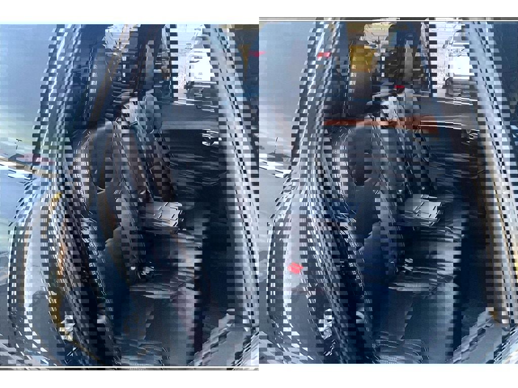 Used 2017 Volvo XC90 T6 Inscription w/ Vision Package image 29