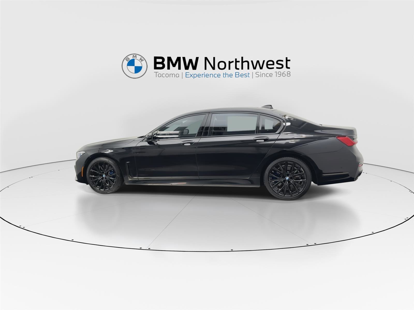 Used 2020 BMW 750i xDrive w/ Executive Package image 11