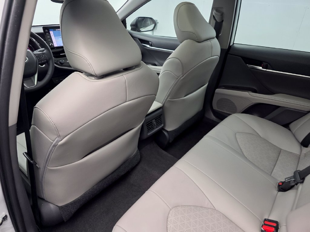 Used 2021 Toyota Camry XSE w/ Navigation Package FWD image 15