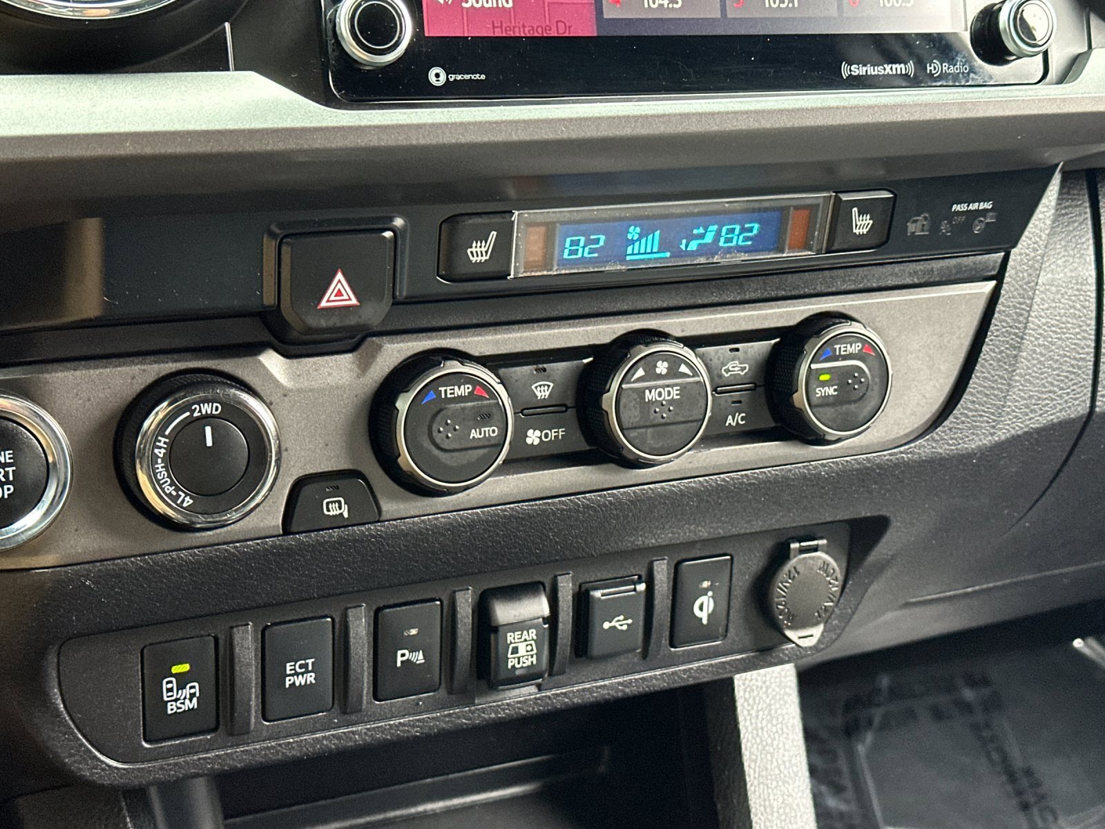 Used 2020 Toyota Tacoma TRD Off-Road image 19