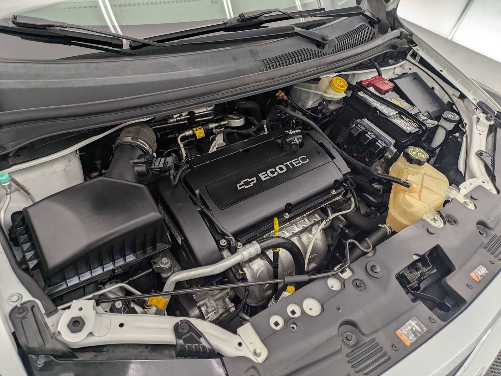 Used 2015 Chevrolet Sonic LT image 14