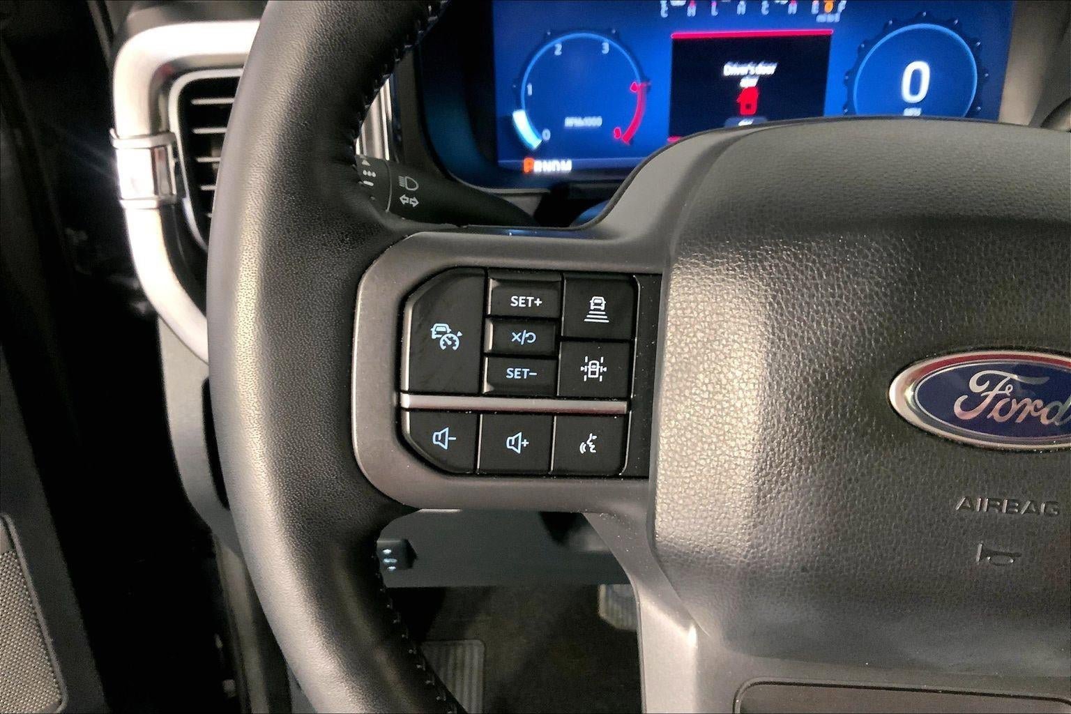 Used 2024 Ford F350 Lariat w/ Lariat Ultimate Package AWD/4WD image 18