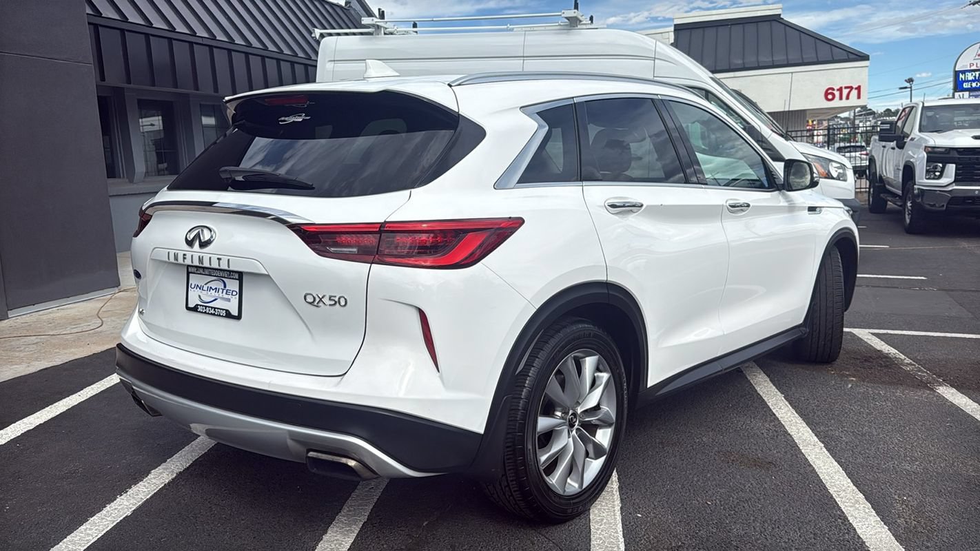 Used 2019 INFINITI QX50 Luxe w/ Navigation Package AWD/4WD image 3