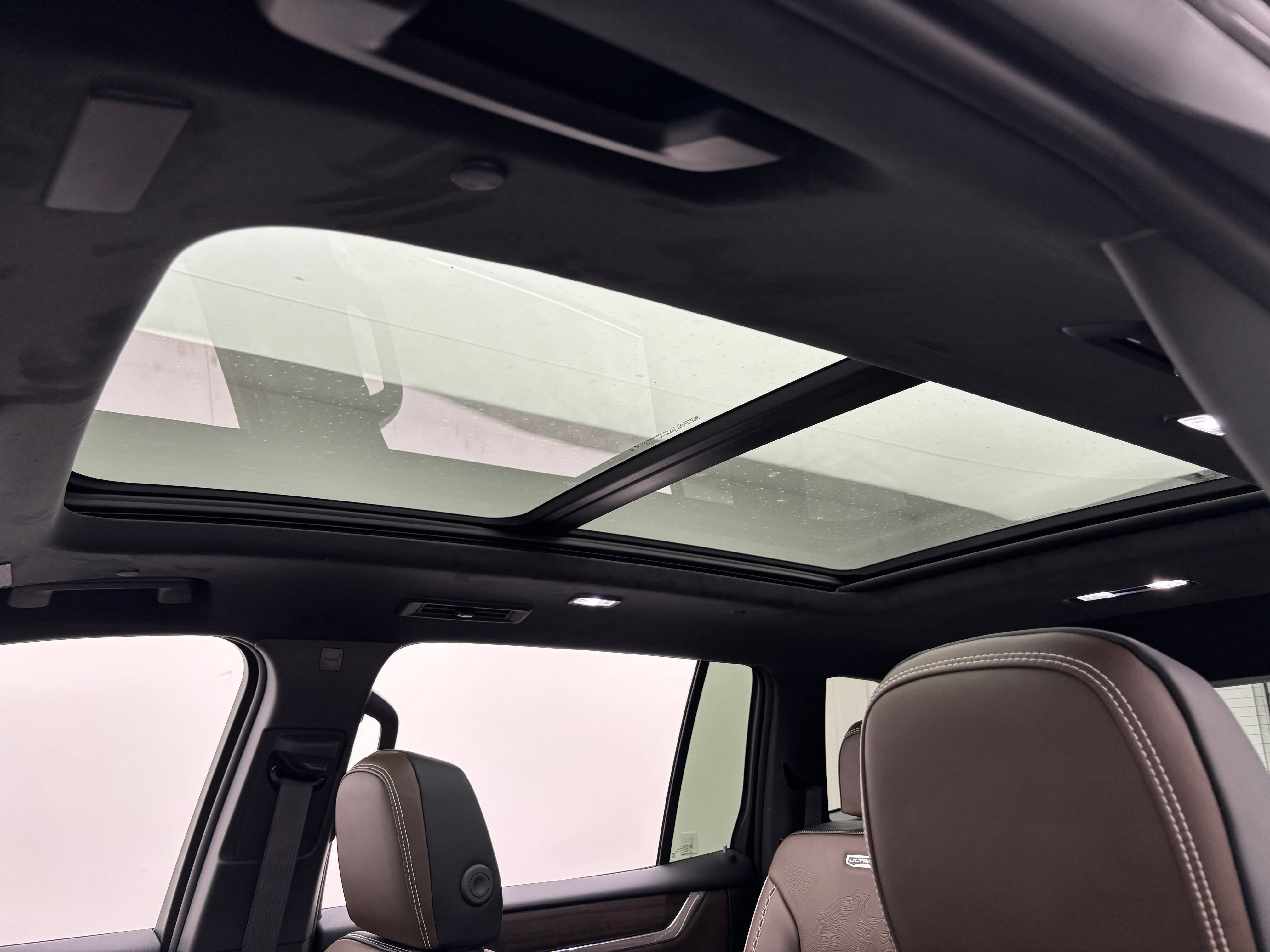 New 2026 GMC Acadia Denali Ultimate w/ LPO, Floor Liner Package AWD/4WD image 5