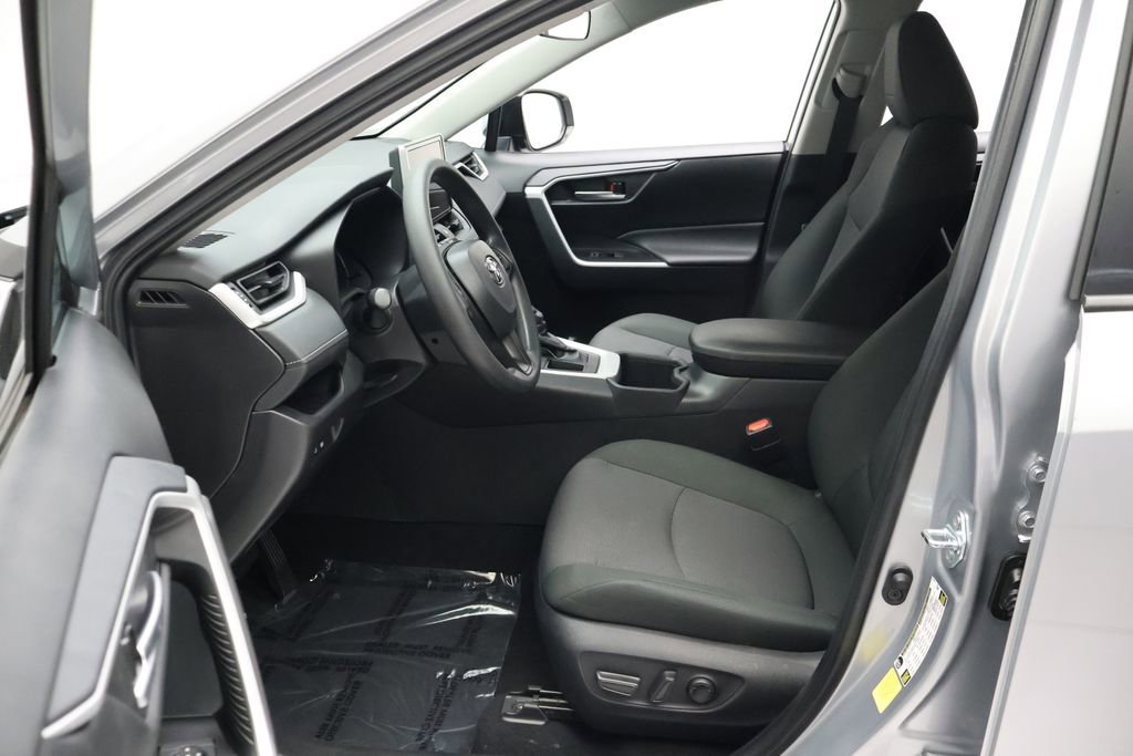 Certified 2025 Toyota RAV4 XLE FWD image 14