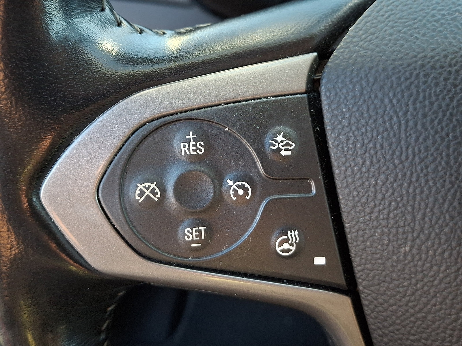 Used 2021 Chevrolet Colorado Z71 w/ Safety Package AWD/4WD image 22
