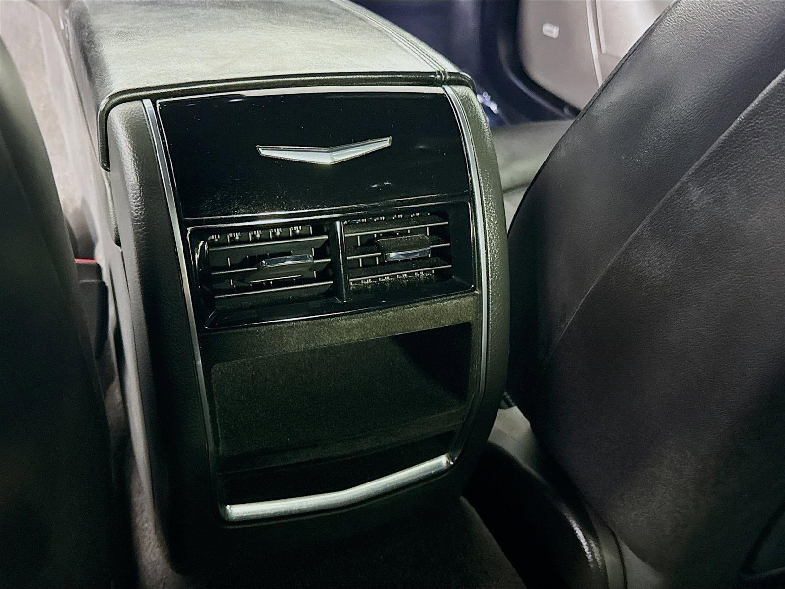 Used 2018 Cadillac CT6 Luxury image 25