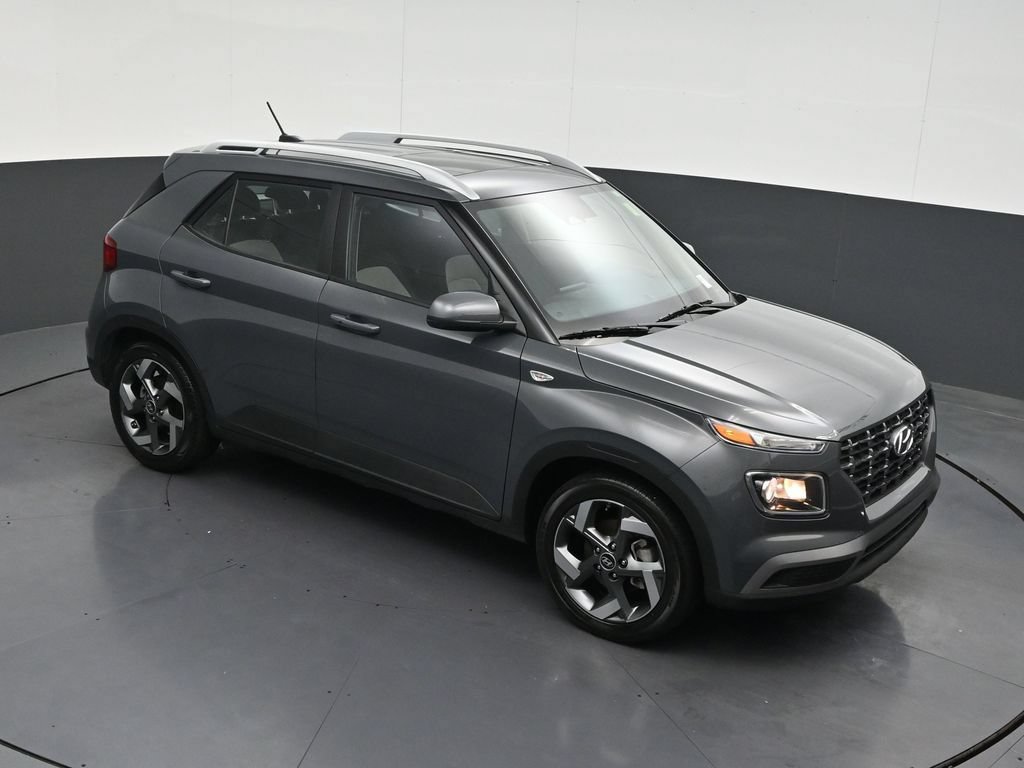 Used 2024 Hyundai Venue SEL FWD image 21