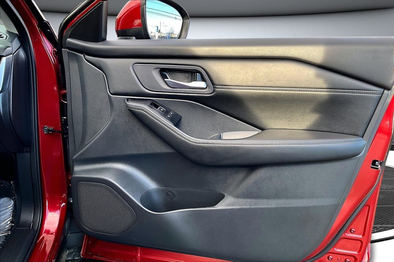 Used 2024 Nissan Rogue SL image 27