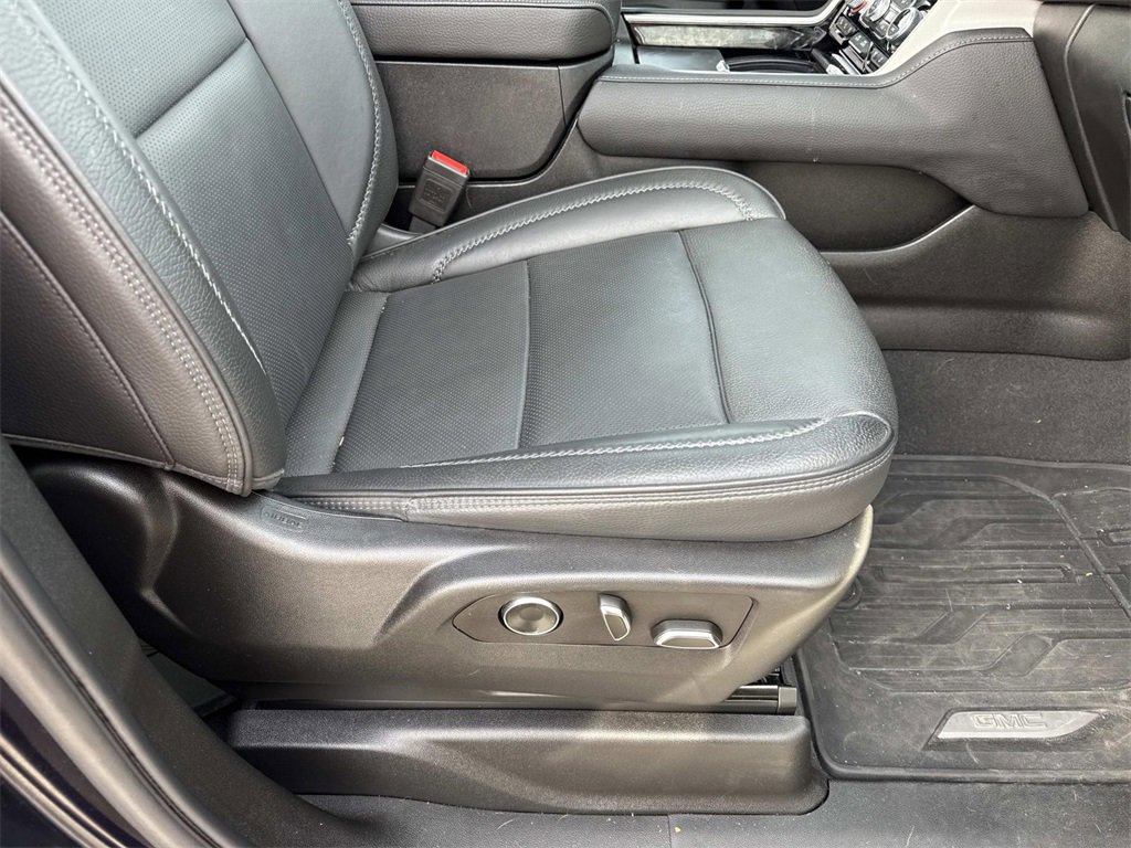 Used 2024 GMC Yukon Denali w/ Max Trailering Package image 27