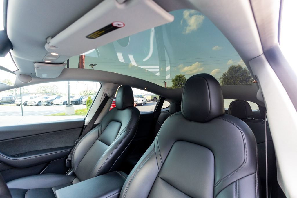 Used 2022 Tesla Model Y Long Range AWD/4WD image 40