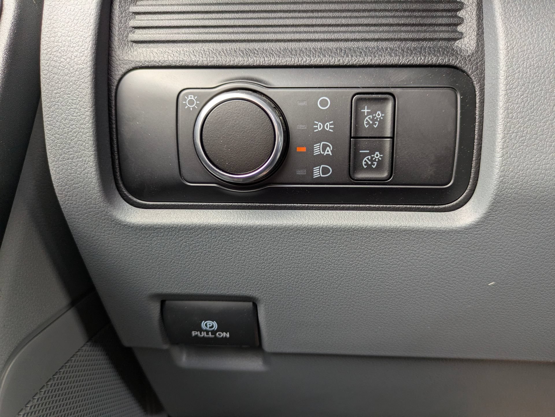 New 2025 Ford F550 4x4 Regular Cab Super Duty image 19