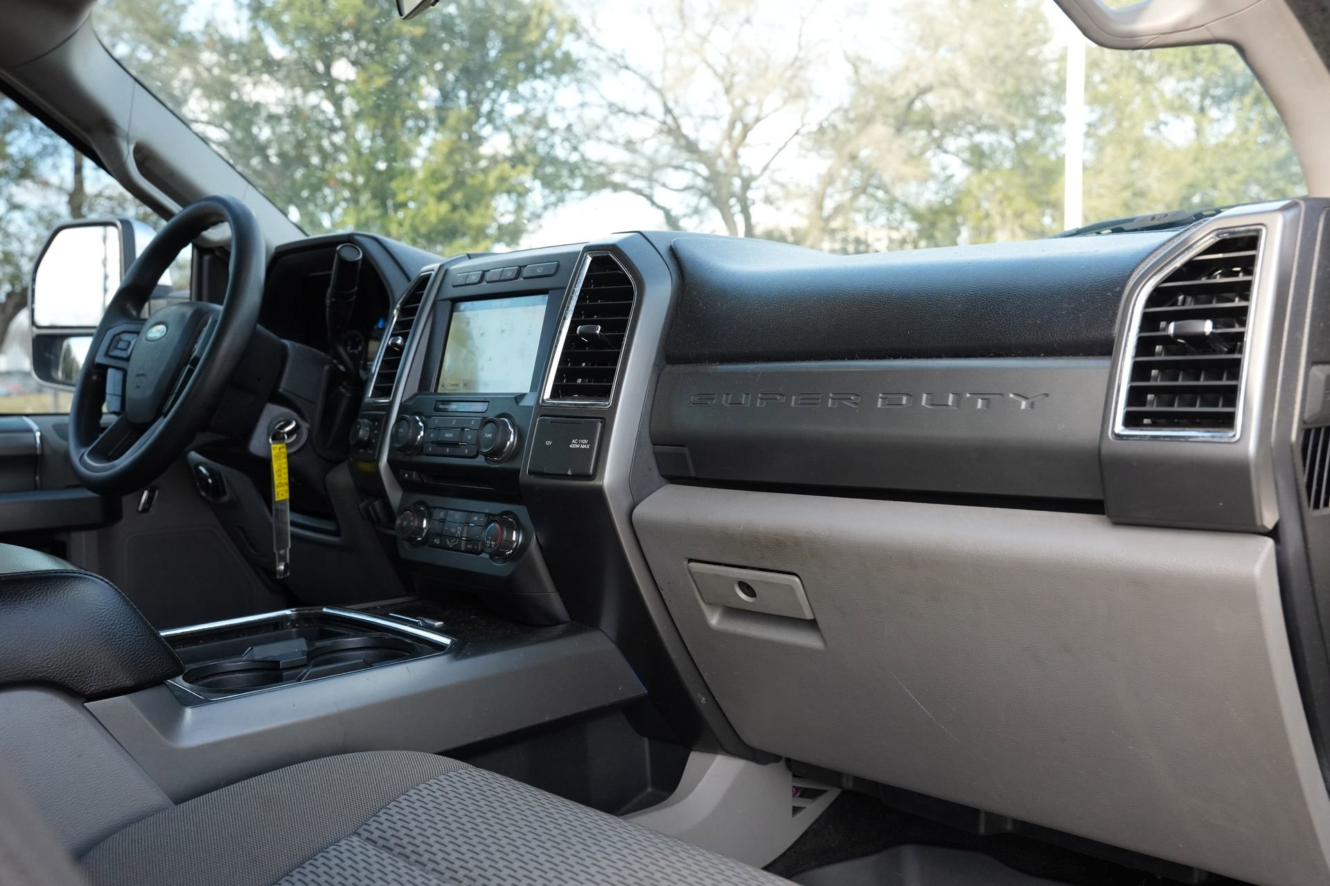 Used 2017 Ford F250 XLT w/ XLT Premium Package image 25