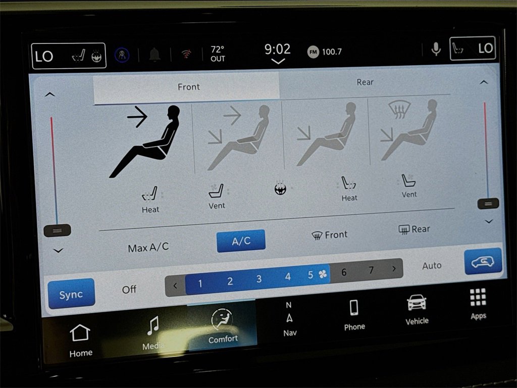 New 2026 Chrysler Pacifica Limited image 23