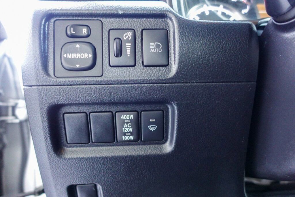 Certified 2022 Toyota 4Runner TRD Off-Road image 24