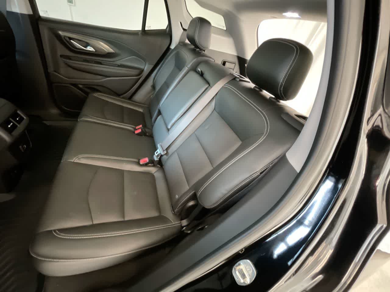 Used 2022 GMC Terrain SLT w/ Tech Package AWD/4WD image 23