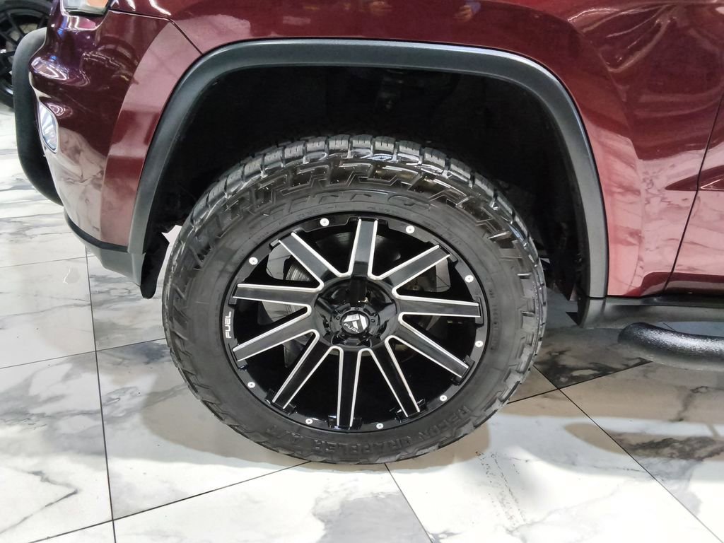 Used 2018 Jeep Grand Cherokee Limited image 10