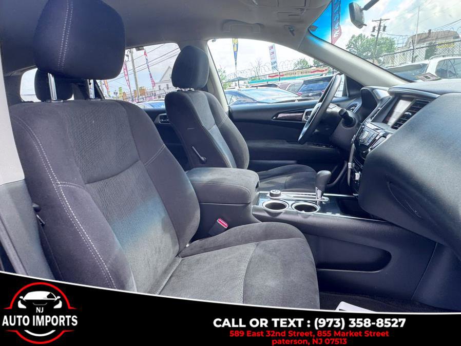 Used 2015 Nissan Pathfinder S image 18