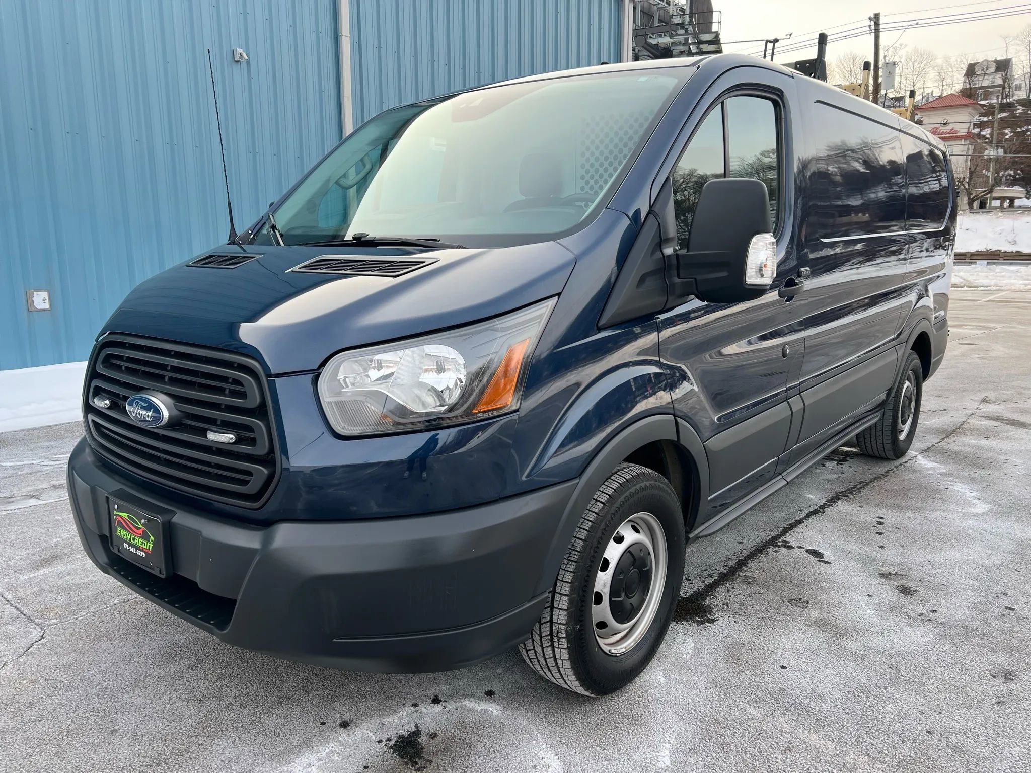 Used 2017 Ford Transit 150 130 Low Roof RWD image 1